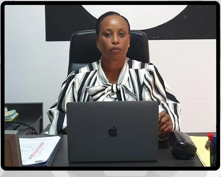 Mme Olgha N’GORAN, gérante fondatrice de MARIEDA, à son bureau à Abidjan